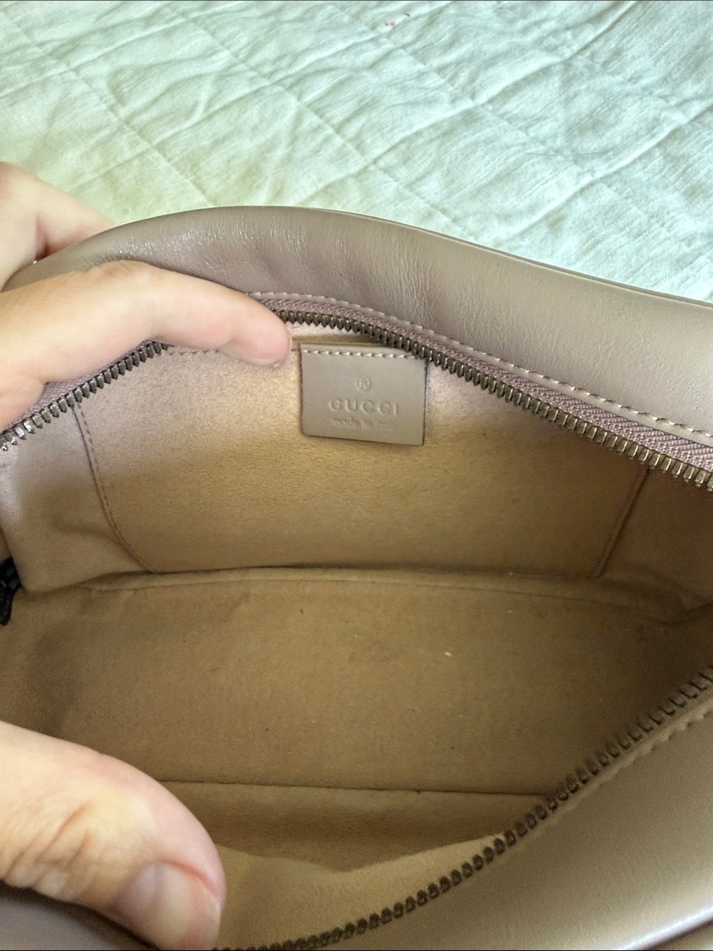 Gucci marmont Bag in Mauve Pink with Gold Hardware and dust bag - Picture 2 of 3